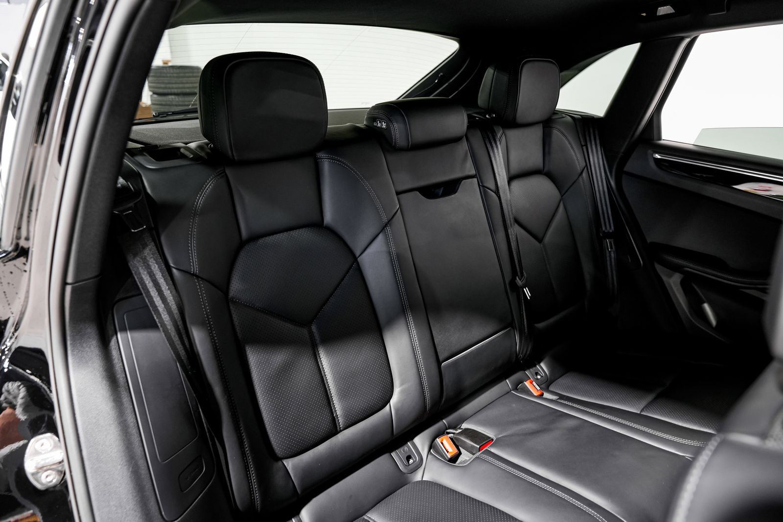 2024 Porsche Macan Base — photo 29