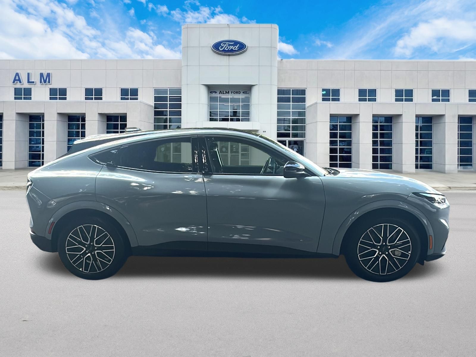 New 2026 Glacier Gray Metallic Tri-coat Ford Premium image 5