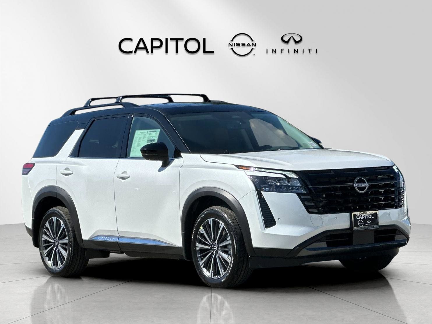 View vehicle photo 7