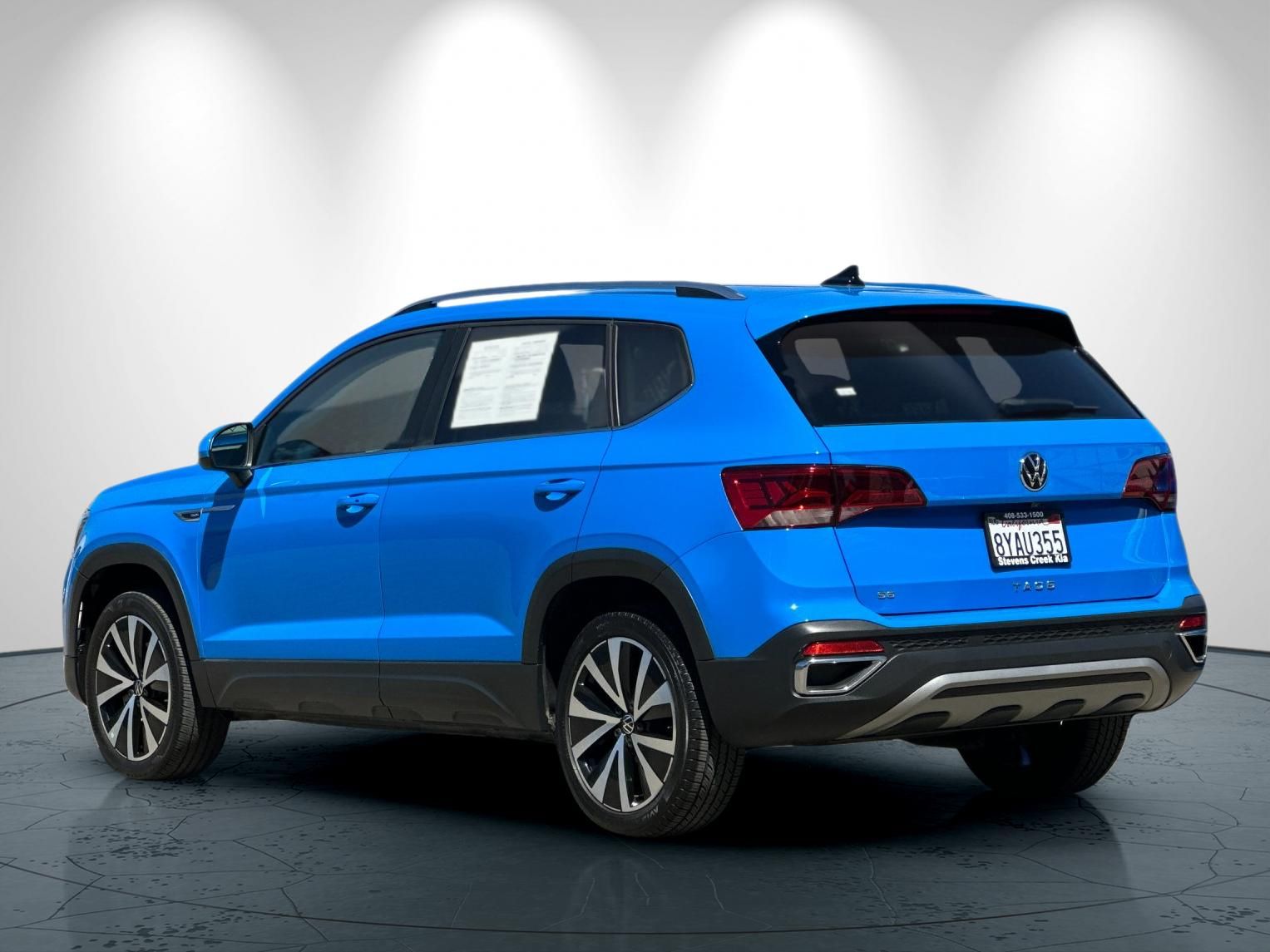 View vehicle photo 6