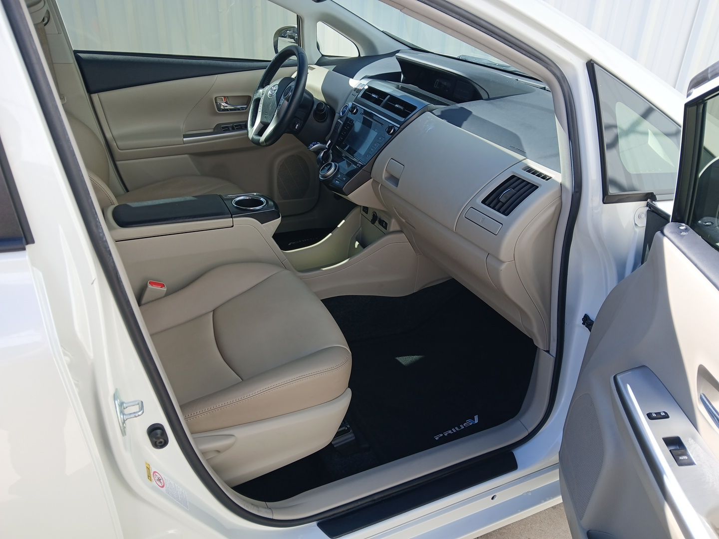 Used Car 2017 Toyota Prius V  For Sale Under $20,000 In Austin, Texas