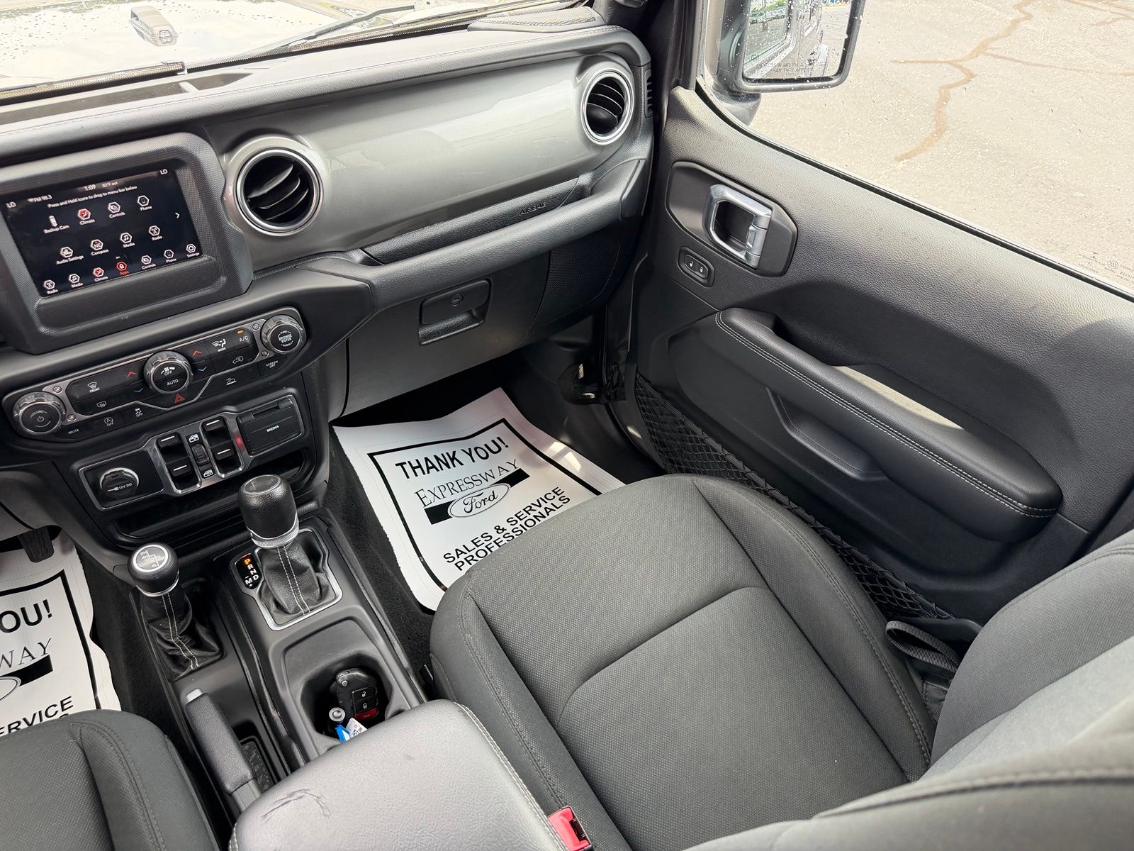 2021 Jeep Wrangler image 15