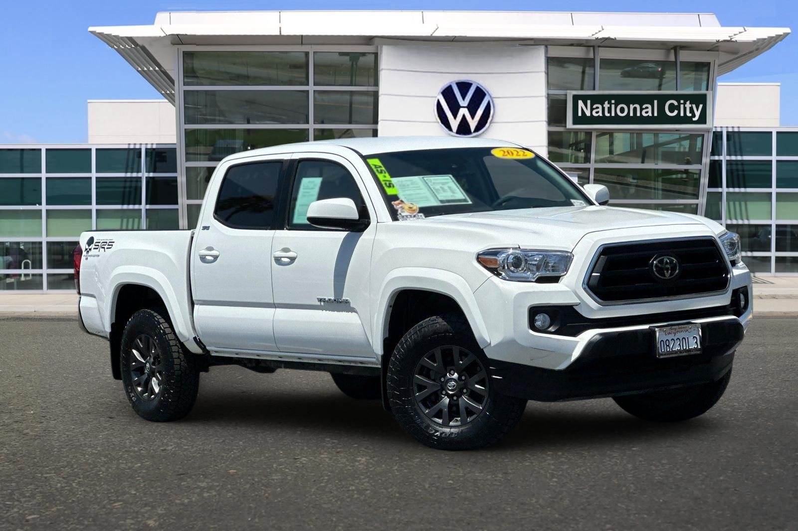 View vehicle photo 2