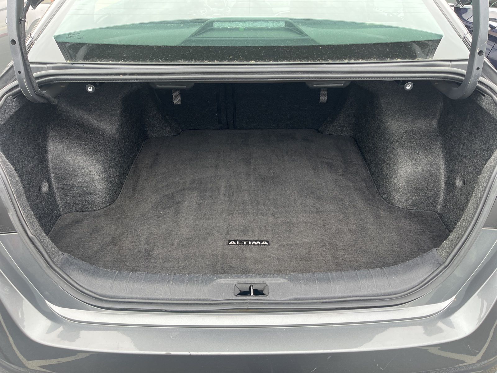 Used 2025 Gun Metallic Nissan 2.5 SR image 27