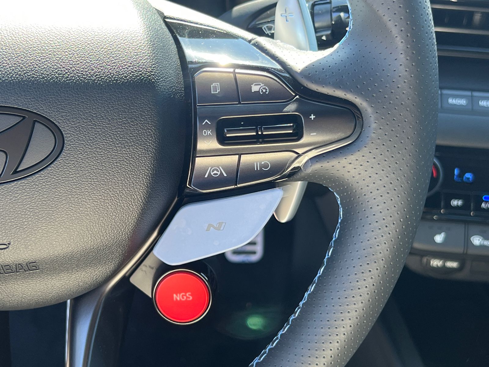 2025 Hyundai Elantra N Base photo 18