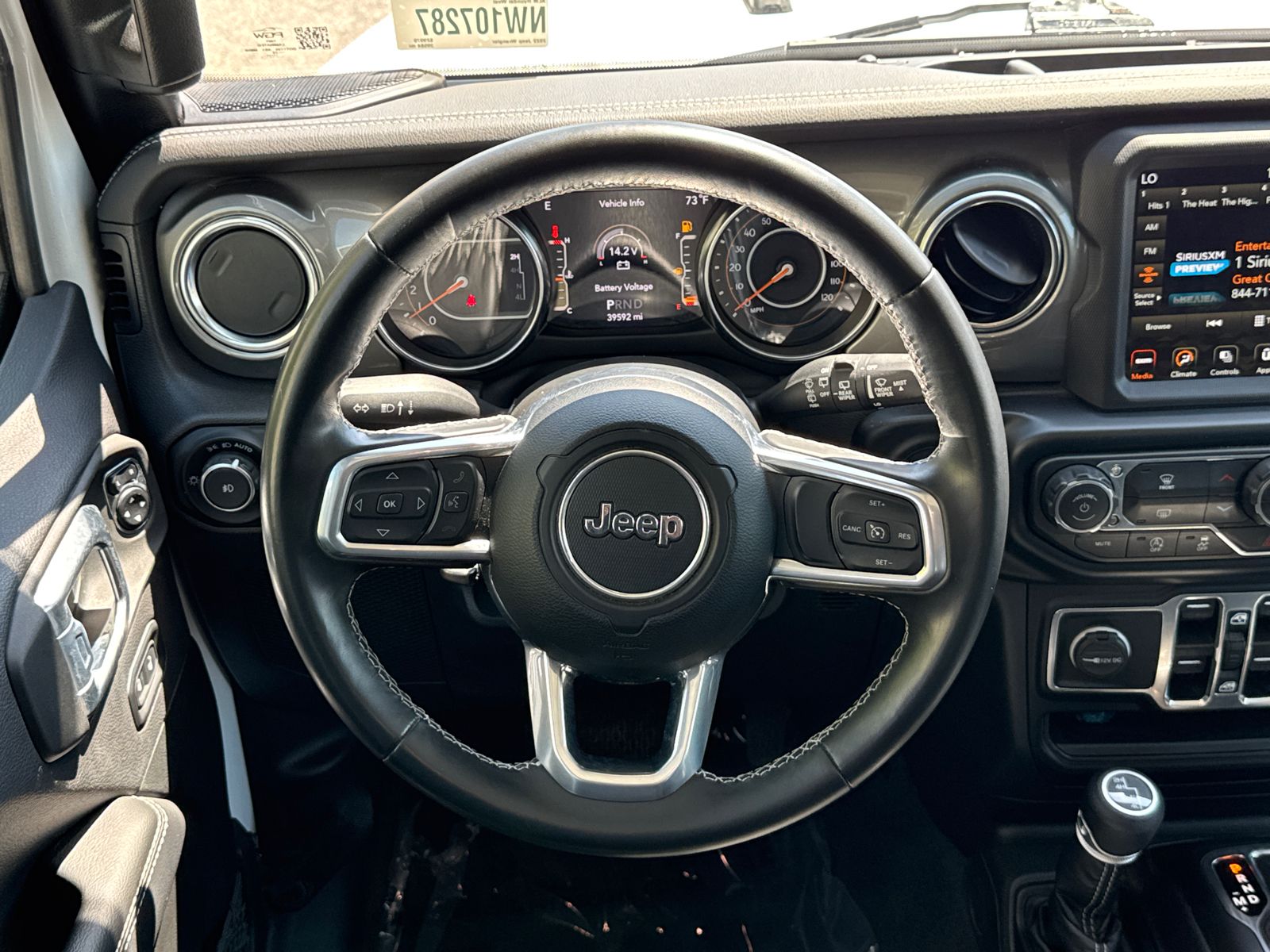Used 2022 White/off-white Jeep Unlimited Sahara image 23