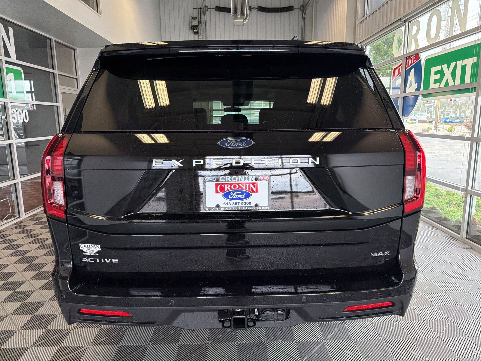 View vehicle photo 5