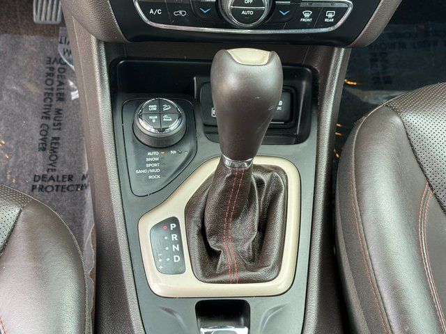 Used 2016 Red Jeep Trailhawk image 18