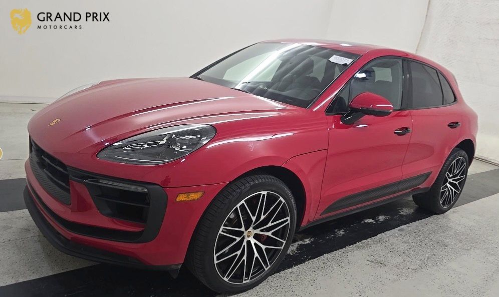 2023 Porsche Macan S — photo 1