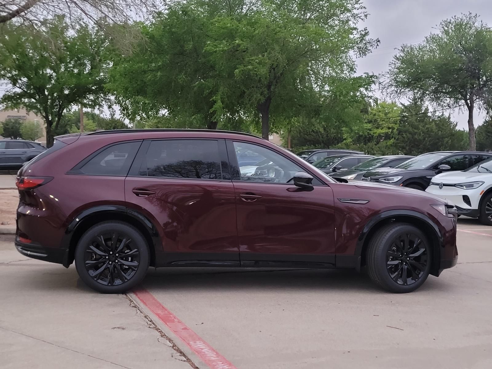 View vehicle photo 2