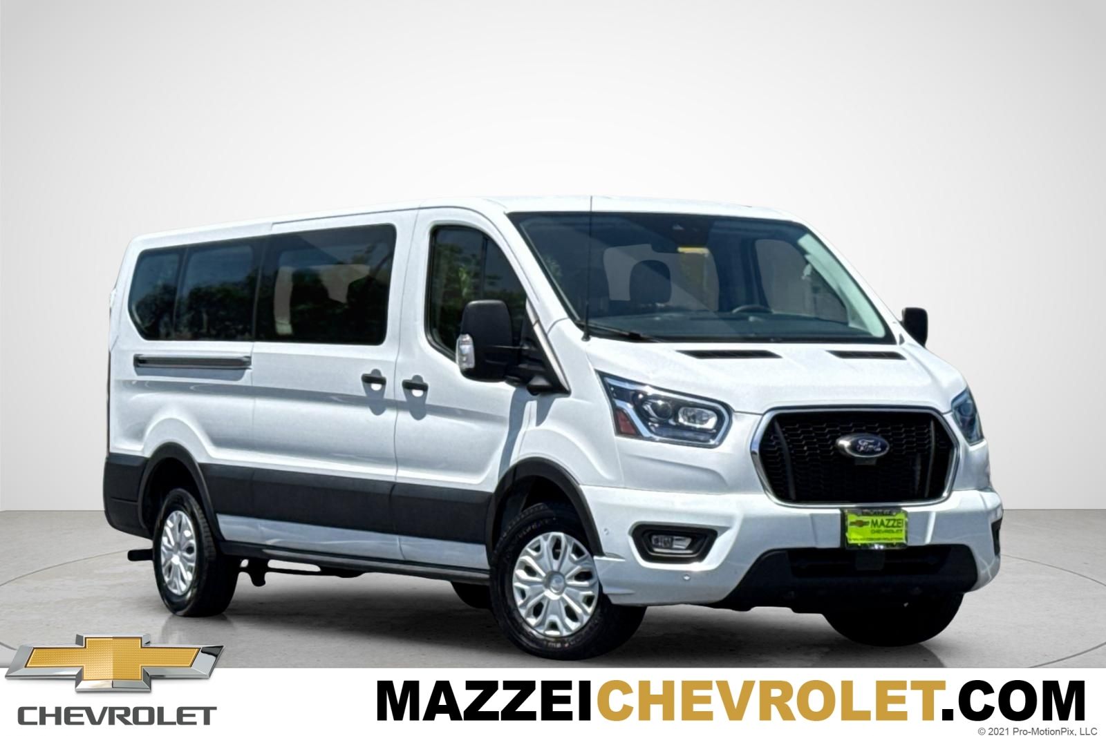 2023 Ford Transit Passenger 350 XLT Low Roof LB RWD