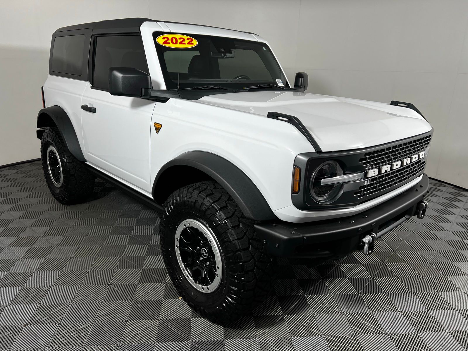 Thumbnail: 2022 Ford Bronco - 3