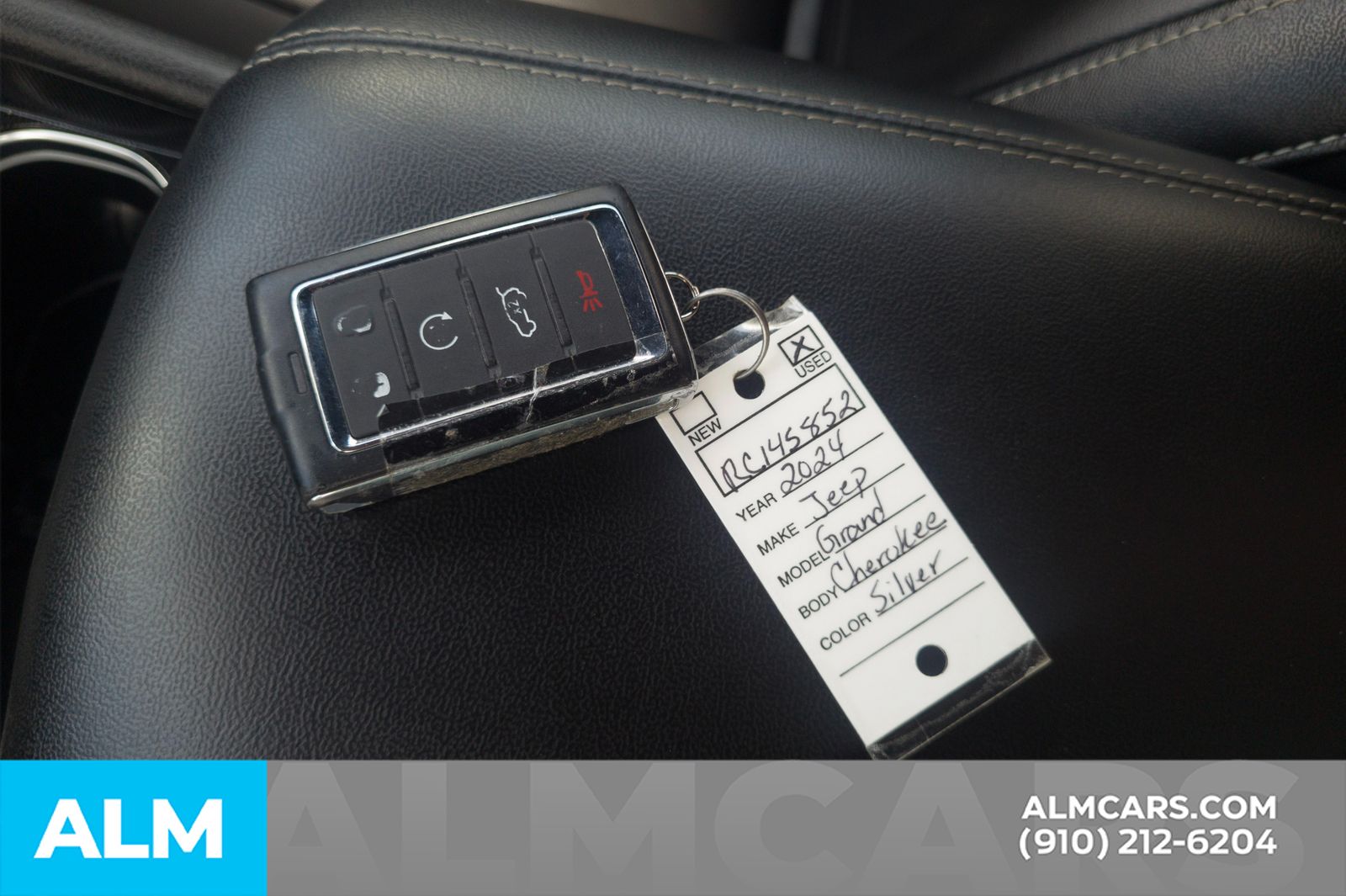 Used 2024 Silver Jeep 4xe image 18