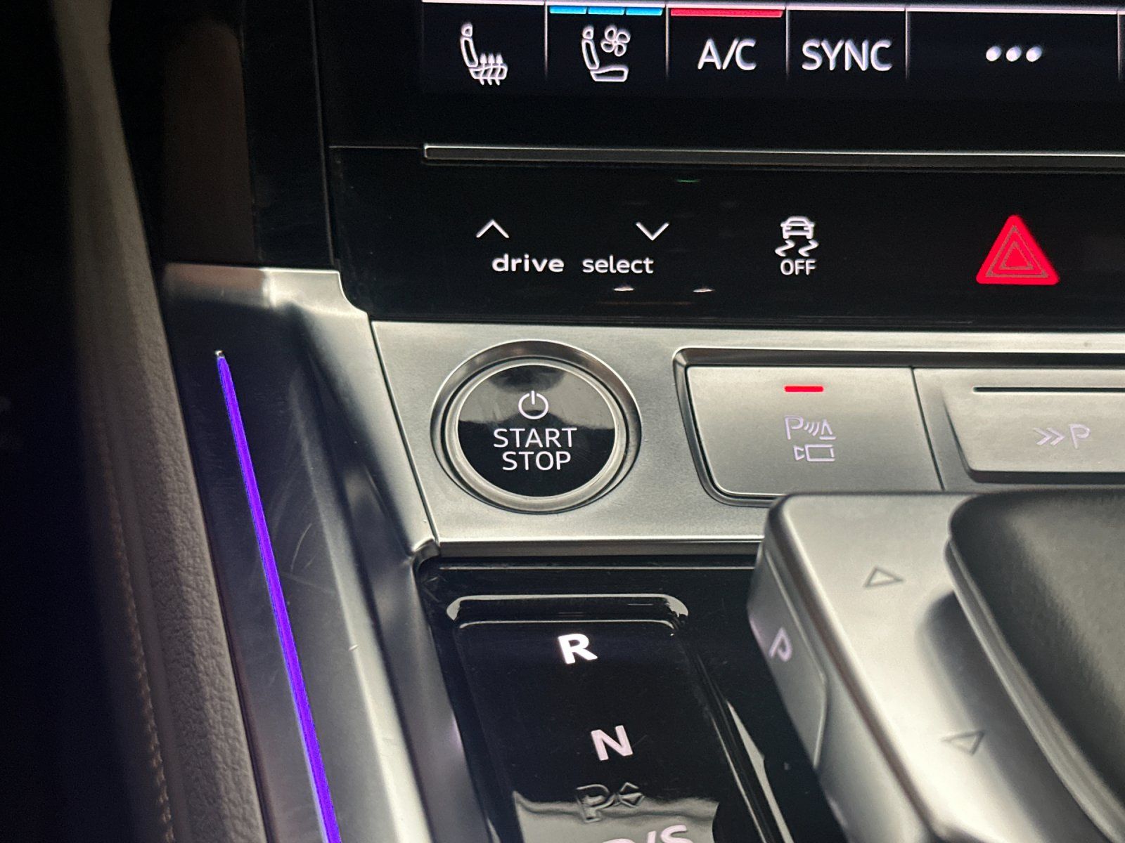 2024 Audi Q8 Sportback e-tron Prestige — full photo 21 of 27