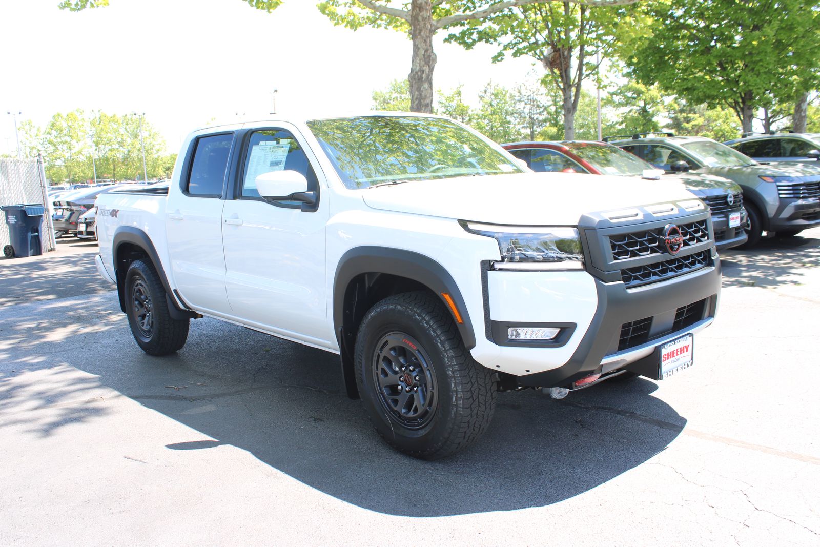 Glacier White 2026 Nissan Frontier Pickup Truck Four-Wheel Drive 9-Speed Automatic Overdrive
