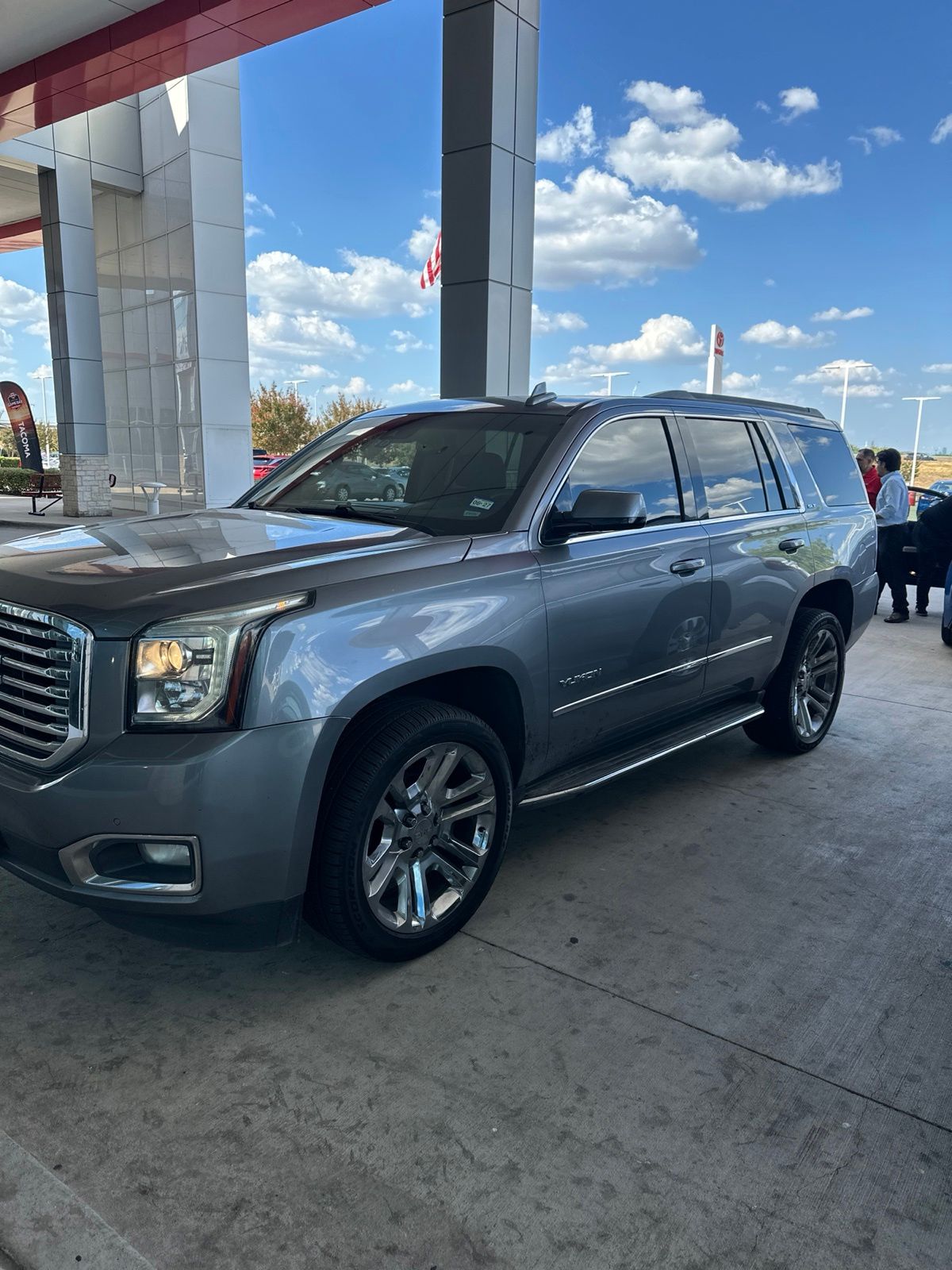 Gray (Satin Steel Metallic) 2018 GMC Yukon SUV / Crossover 4X2 6-Speed Automatic Overdrive