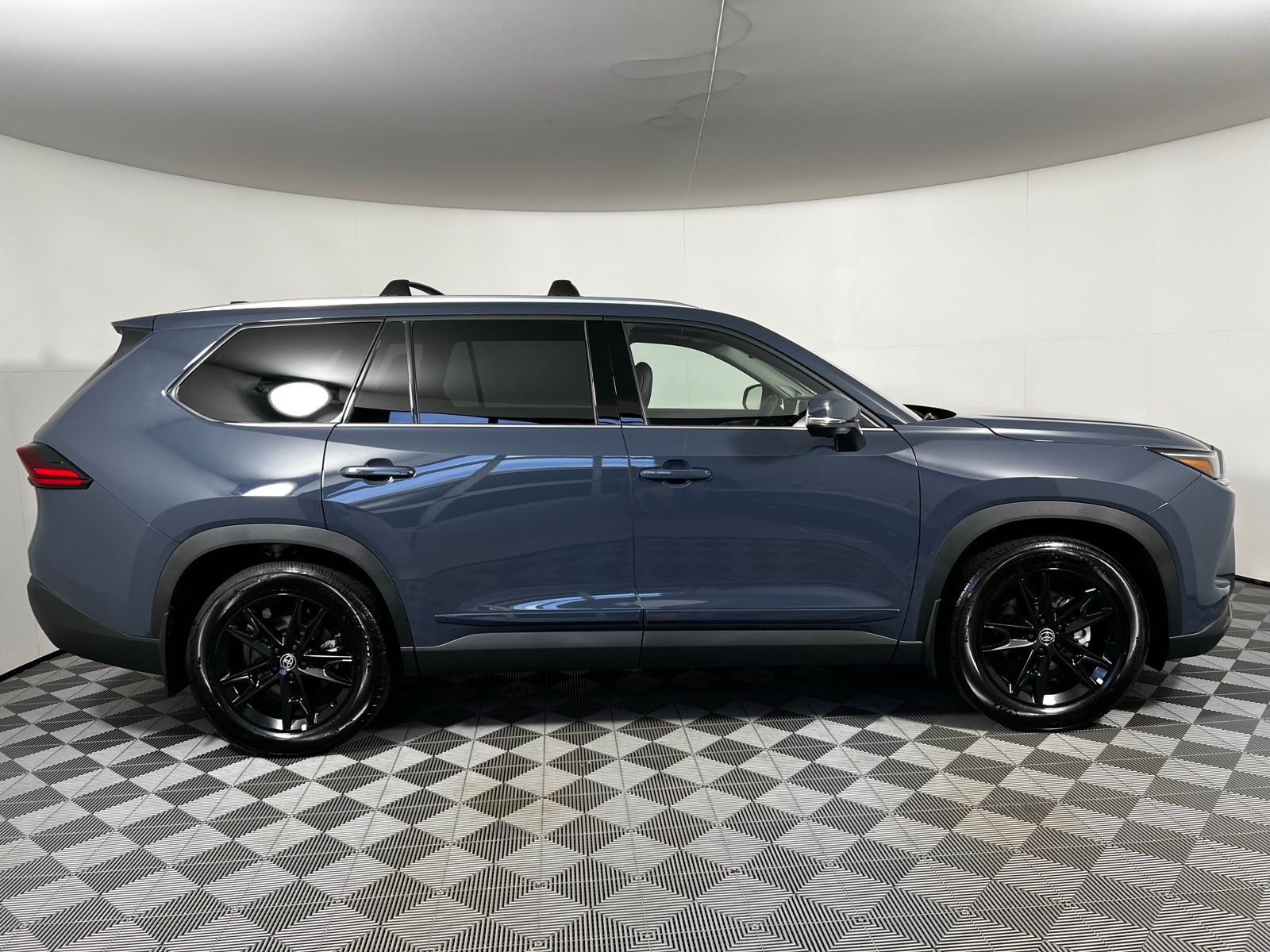 Thumbnail: 2025 Toyota Grand Highlander - 4