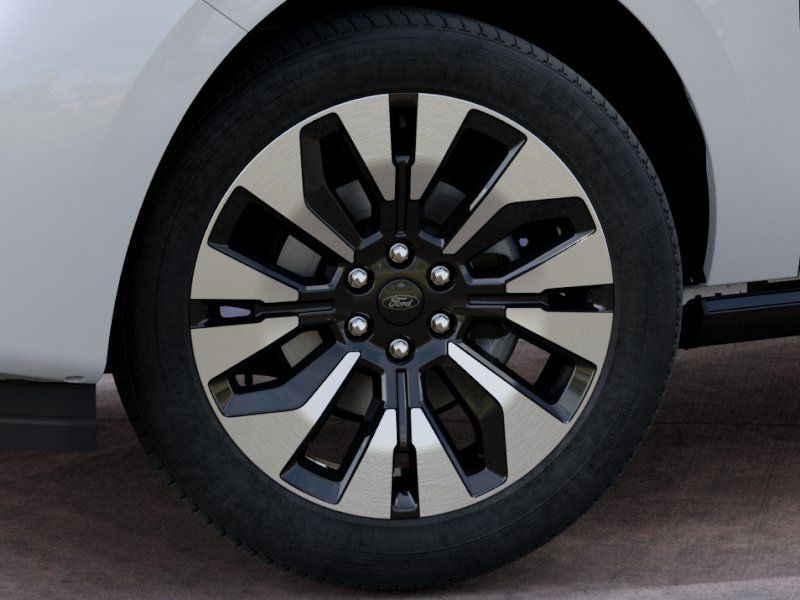 New 2027 Star White Metallic Tri-Coat Ford Platinum image 19