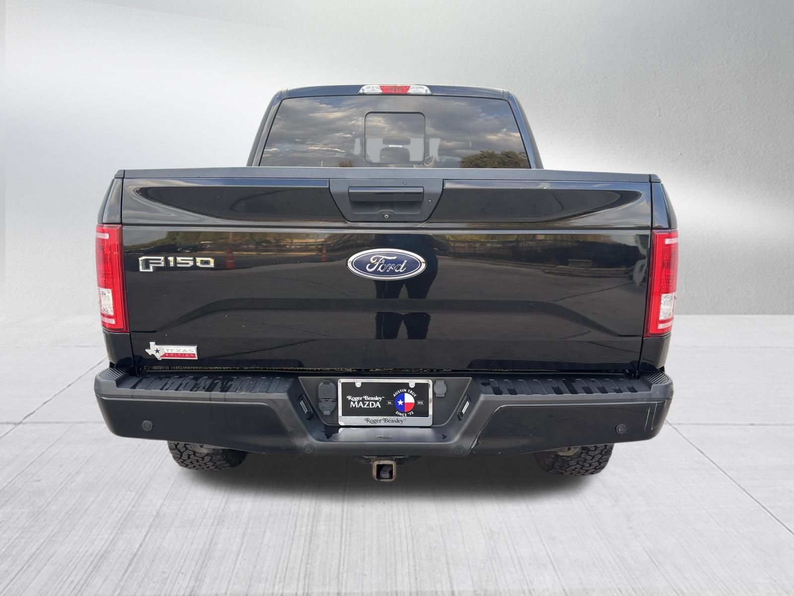 Used Car 2017 Ford F-150  Xlt For Sale Under $25,000 In Austin, Texas