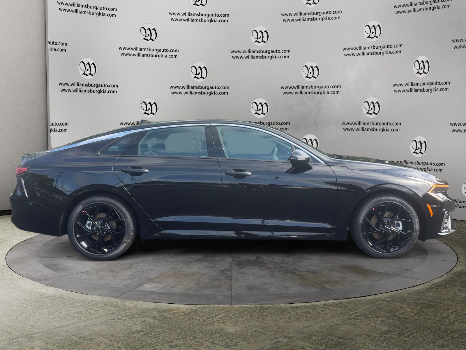 View vehicle photo 6