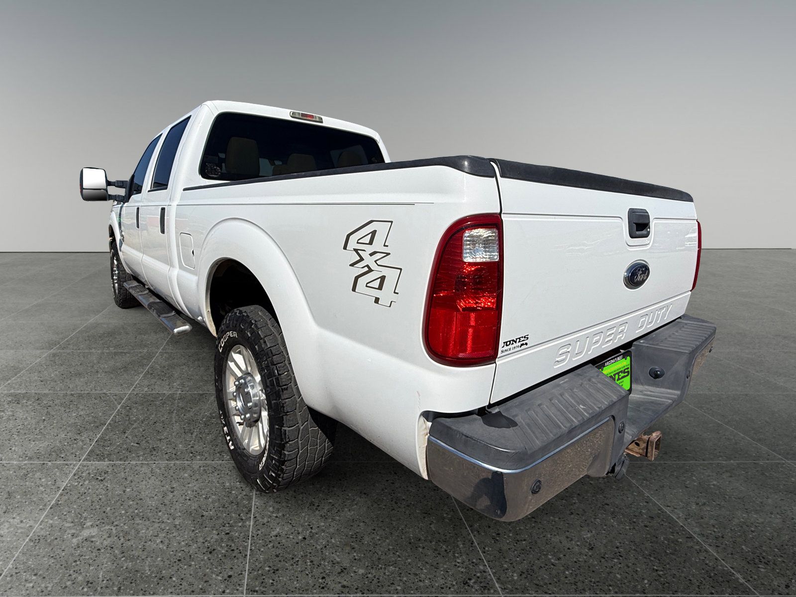 View vehicle photo 4