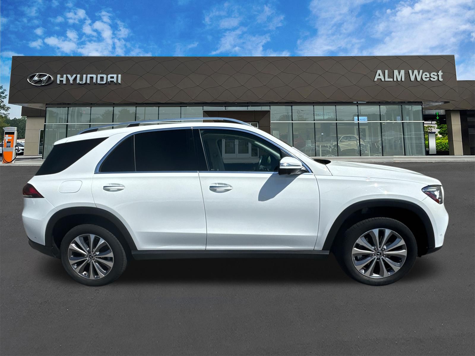 Used 2023  Mercedes-Benz GLE 350 image 4