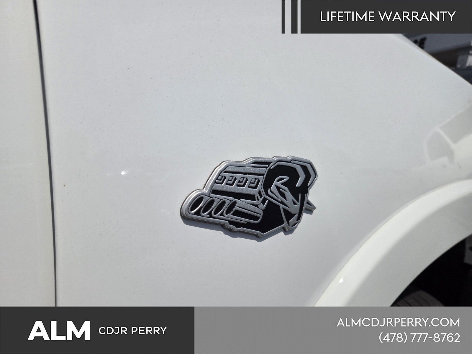 New 2026 Bright White Clear-Coat Exterior Paint RAM Laramie image 15