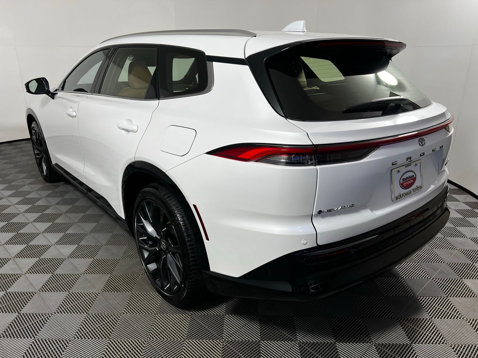 Thumbnail: 2025 Toyota Crown Signia - 7