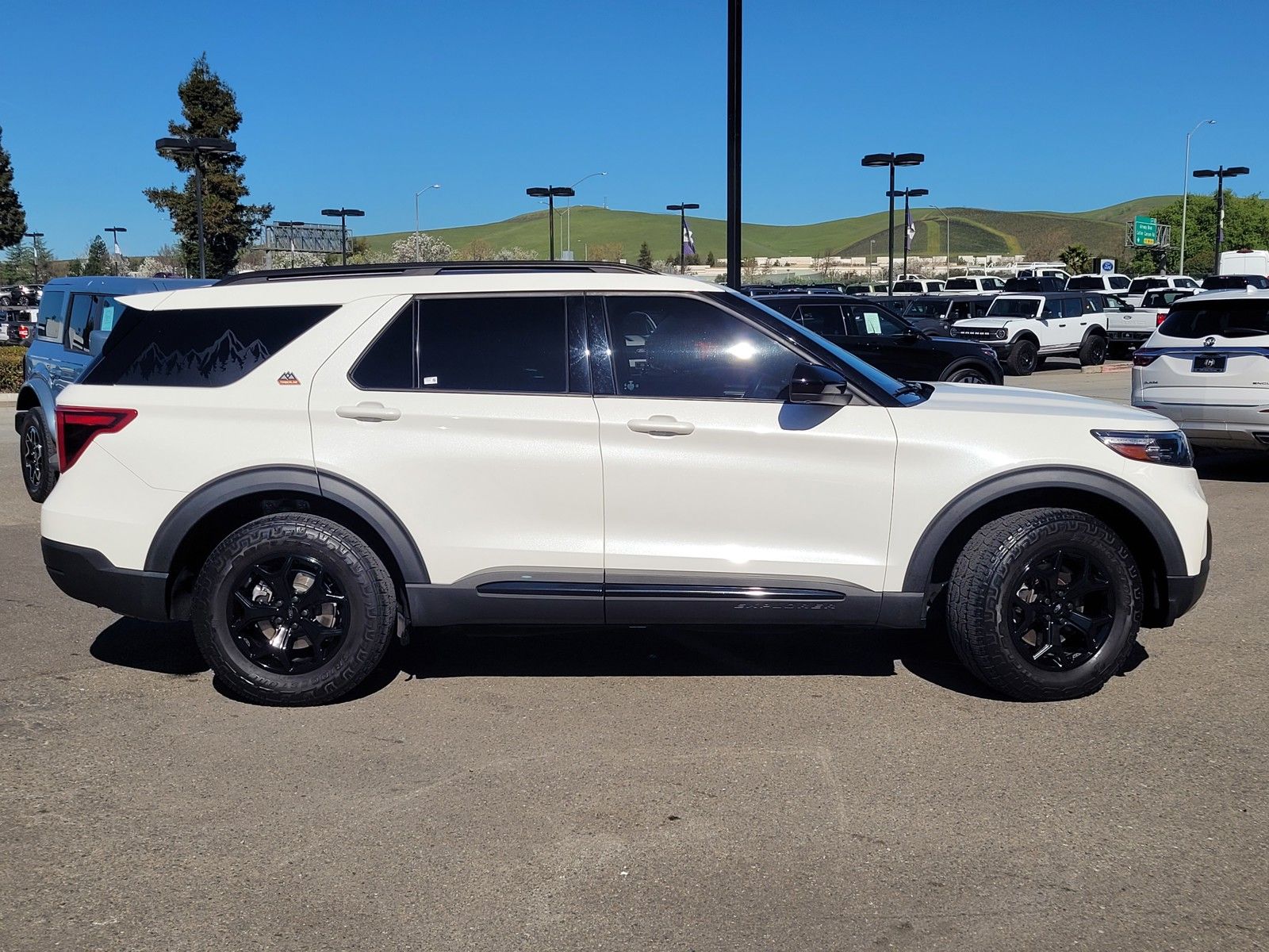 Used 2022 White Ford Timberline image 3