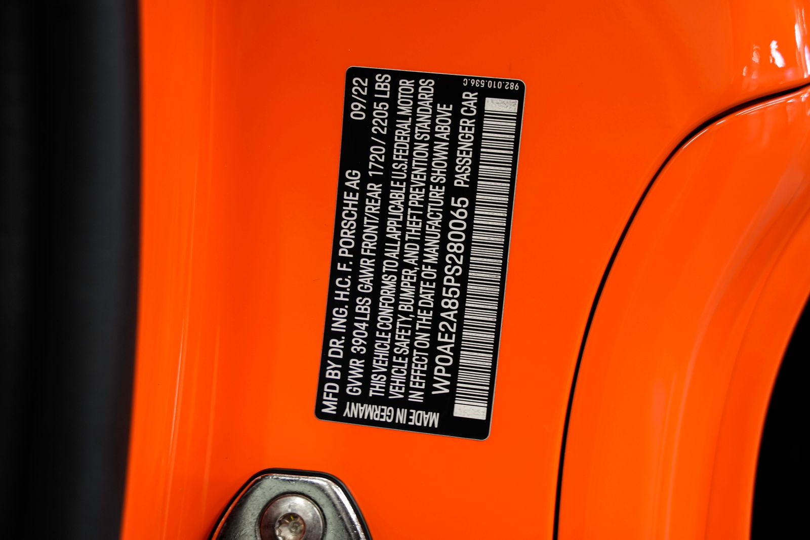 2023 Porsche 718 Cayman GT4 RS — photo 41
