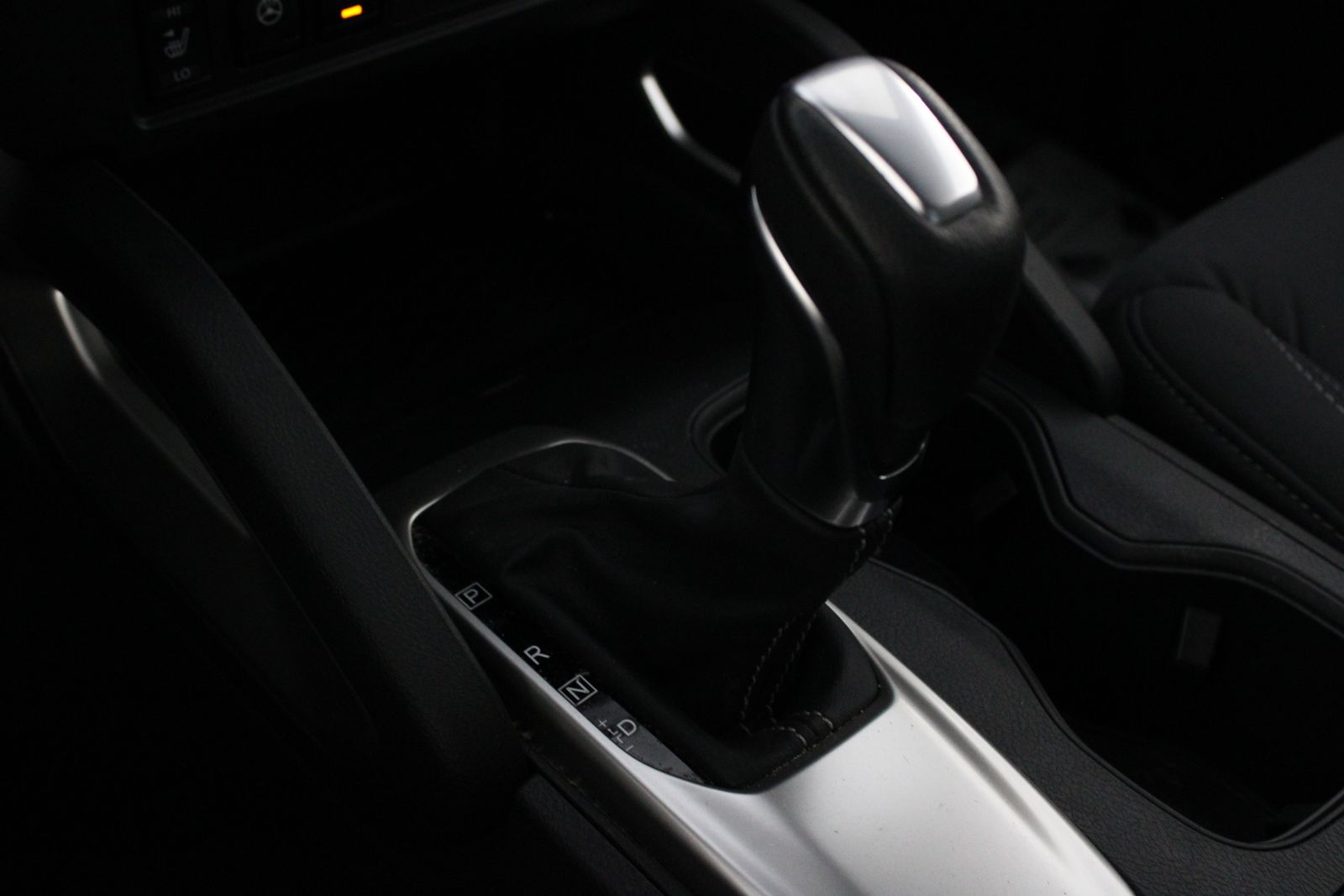 Used 2024 Blue Nissan SV image 18