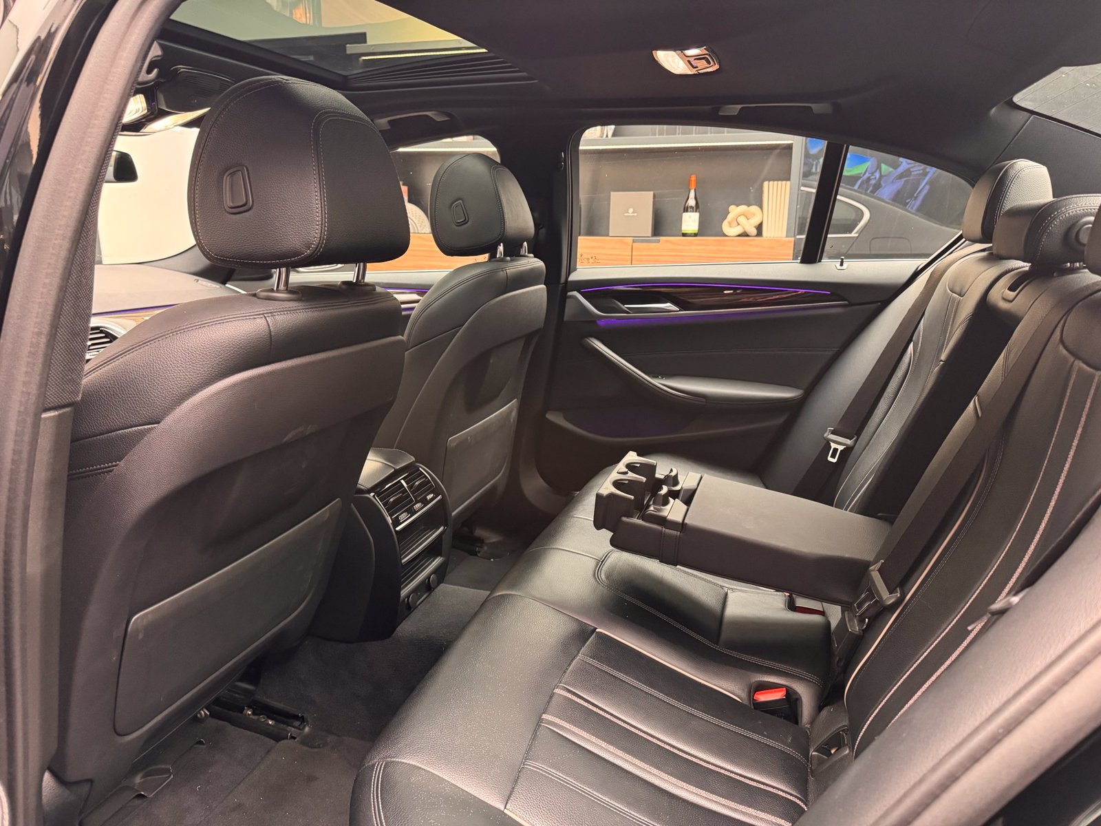 2019 BMW 5 Series 540i — foto completa 8 de 8