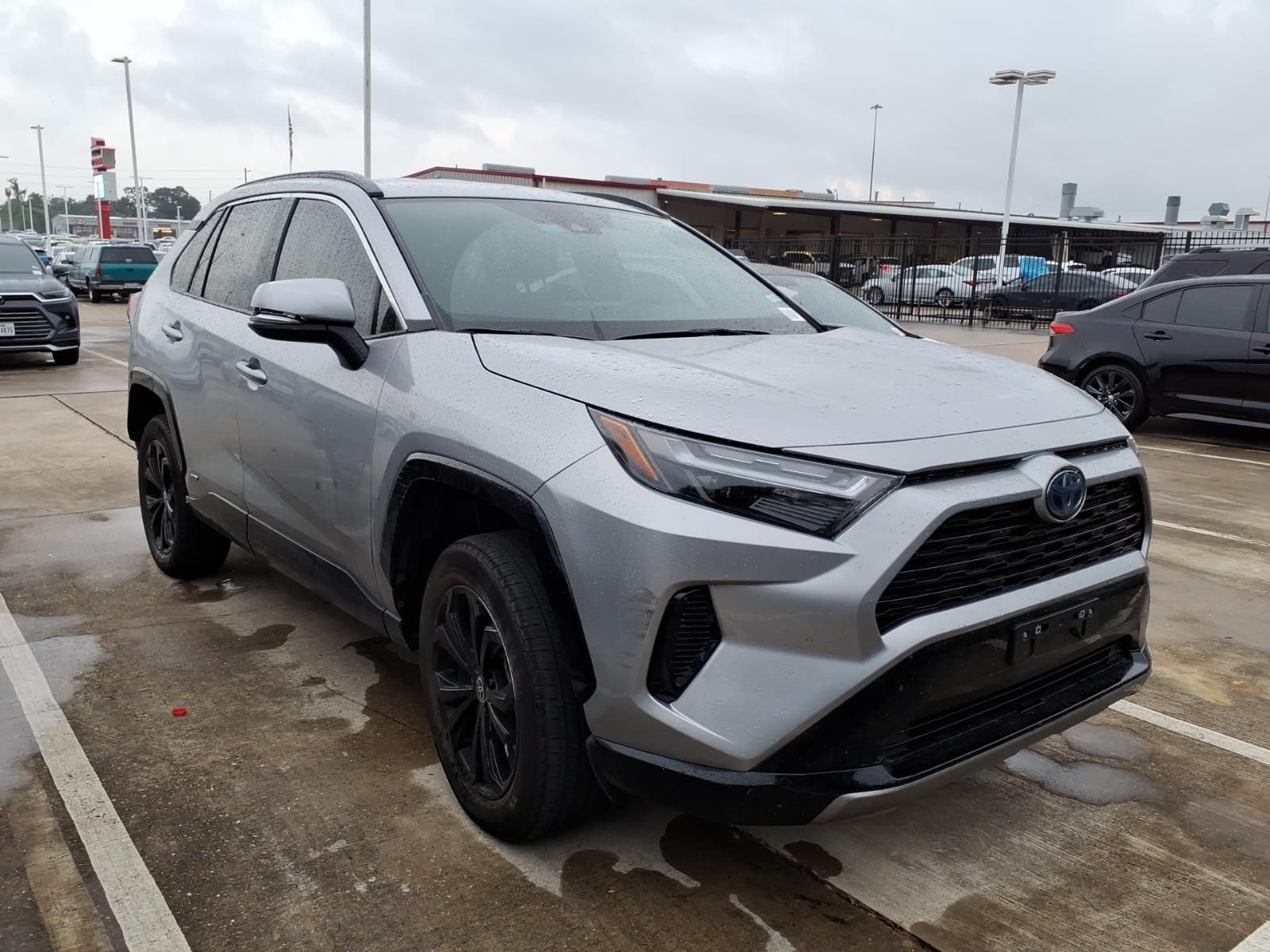 2022 Toyota RAV4 Hybrid SE Silver at EAG Ford Navasota