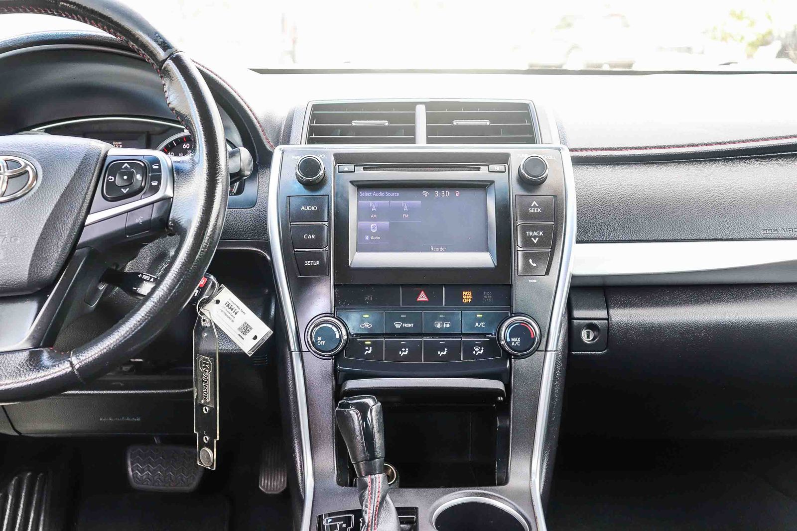 Used 2015 Gray Toyota SE image 16