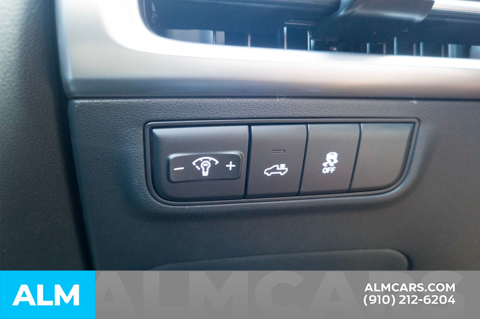 Used 2026 White Hyundai SEL image 31