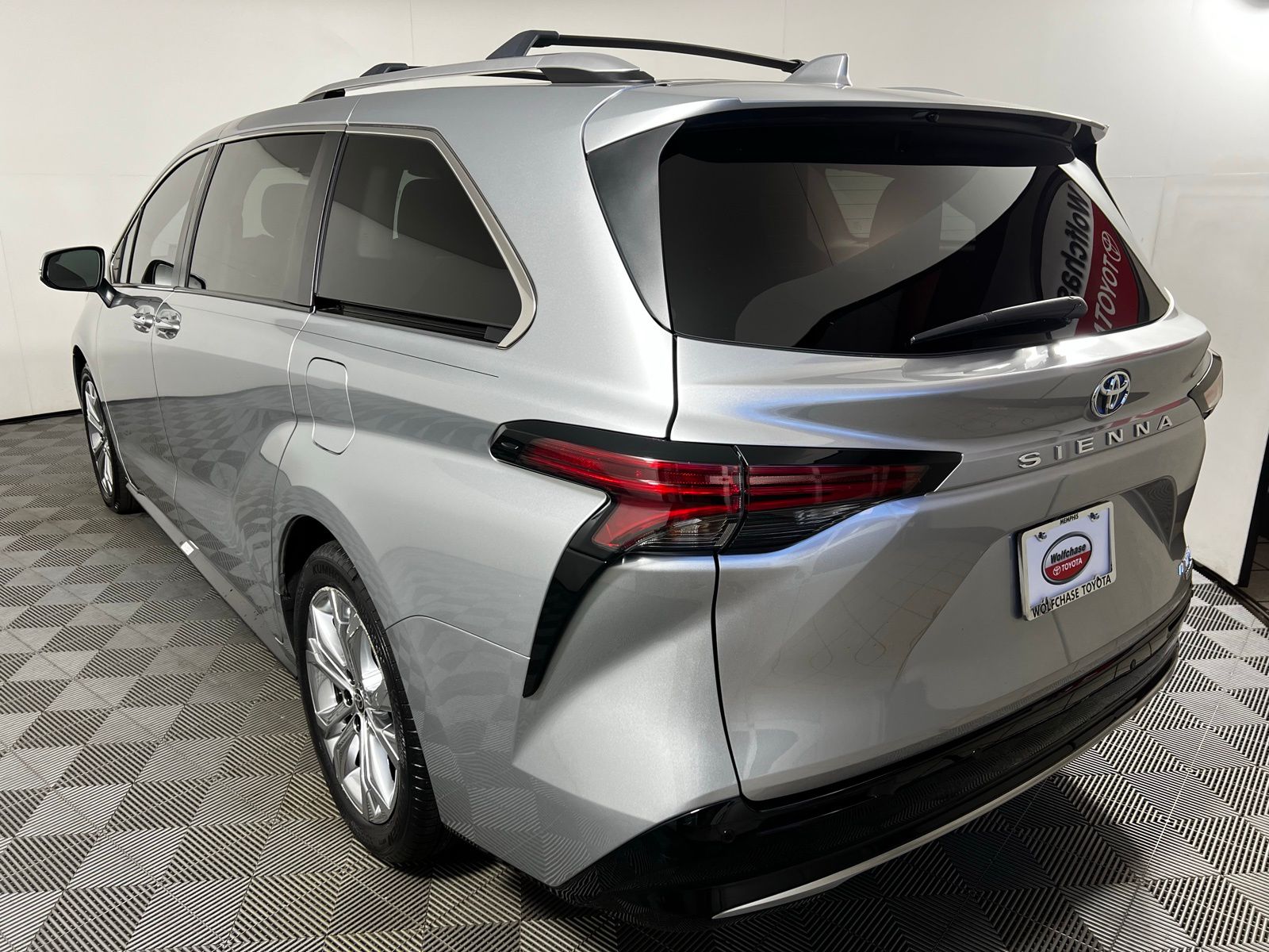 2022 Toyota Sienna Platinum 16