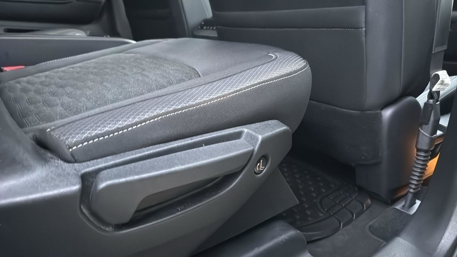 Used Car 2022 Nissan Pathfinder  Sv For Sale Under $25,000 In Austin, Texas