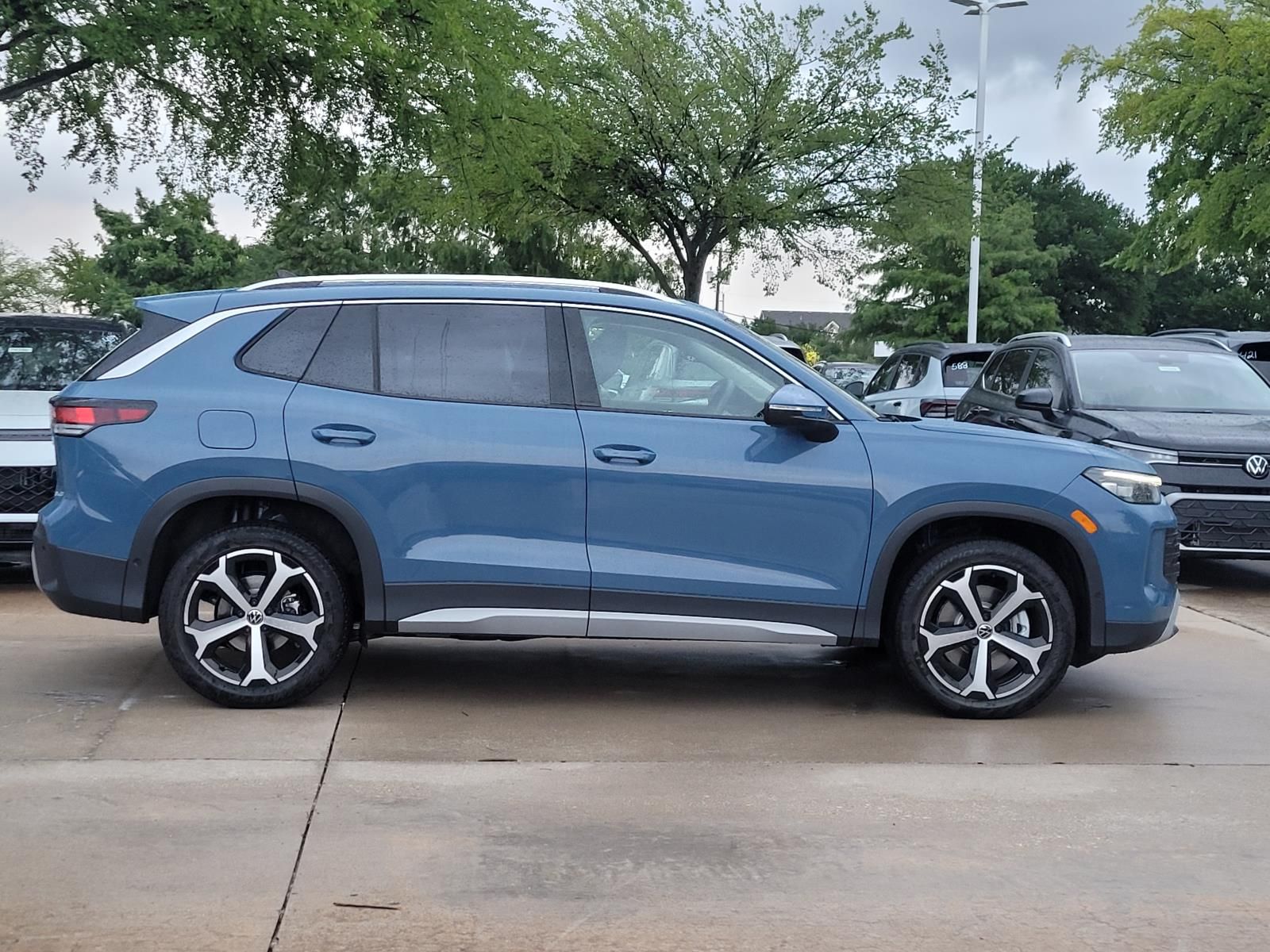 new 2026 Volkswagen Tiguan car, priced at $33,577