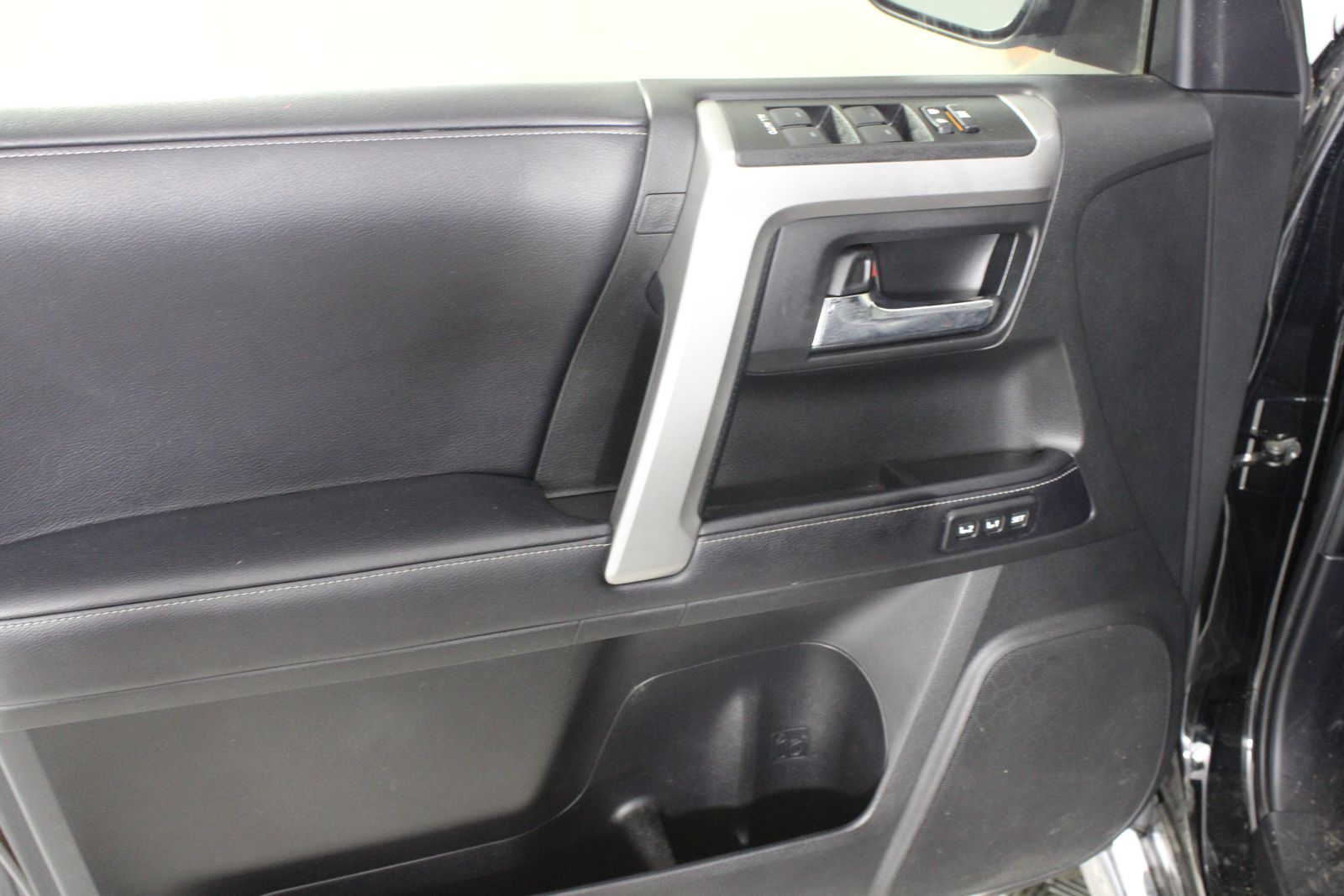 Used 2019 Black Toyota Limited image 9