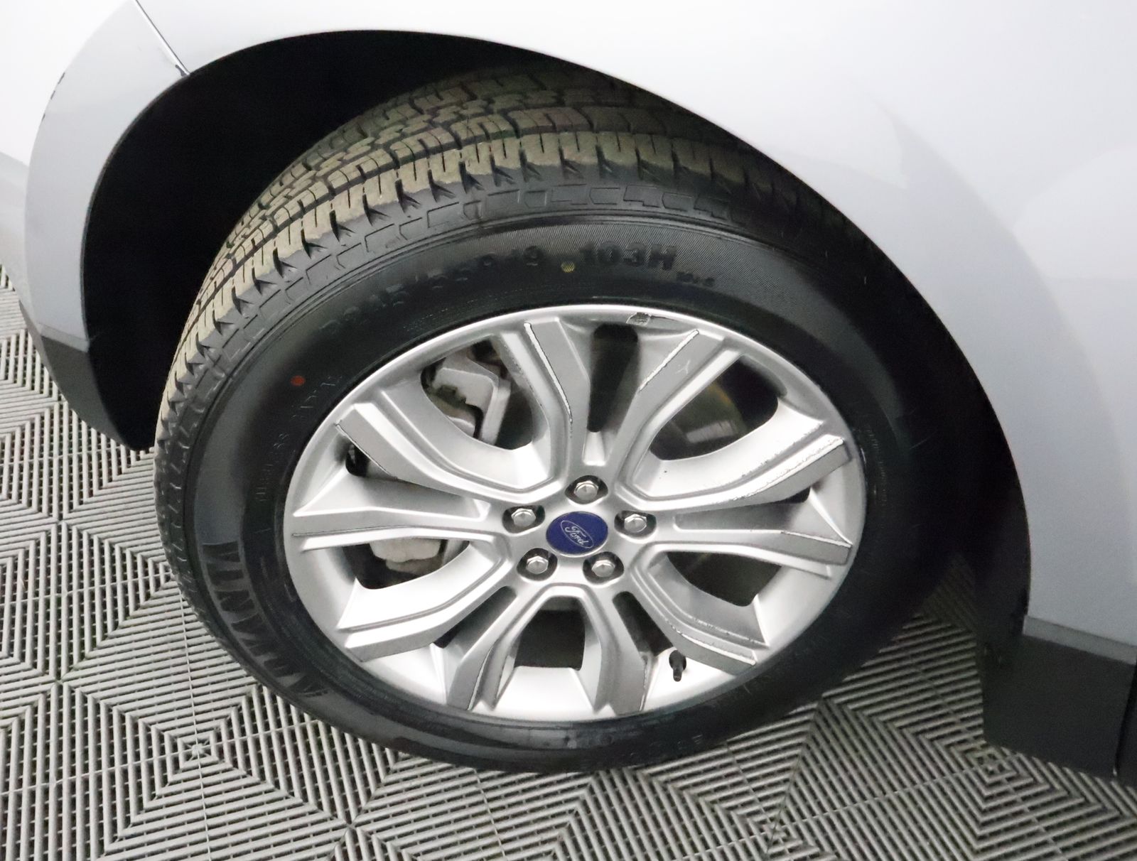 2022 Ford Edge Titanium photo
