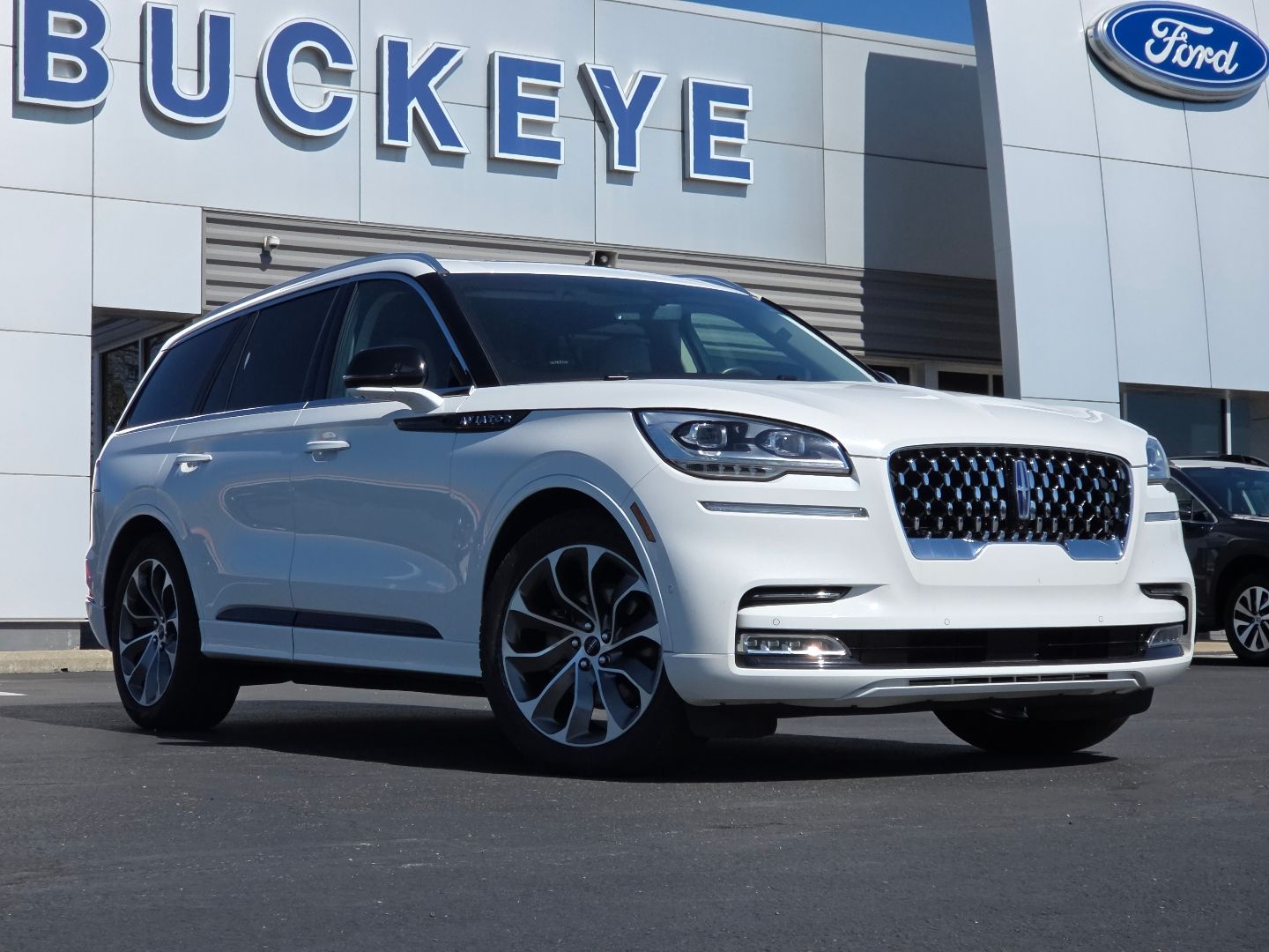 Pristine White Metallic Tri-Coat 2023 Lincoln Aviator Grand Touring AWD SUV / Crossover All-Wheel Drive Automatic