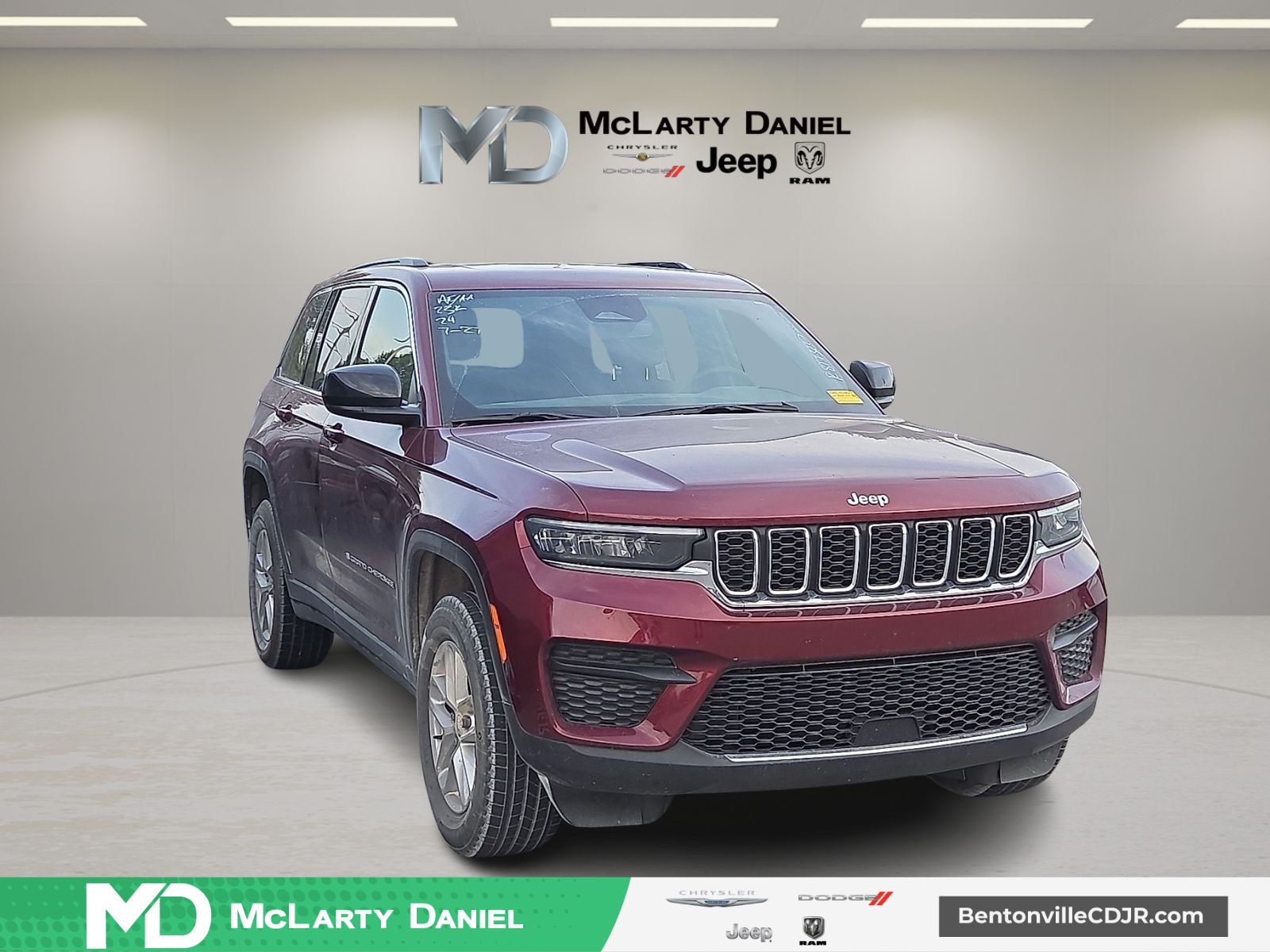 Velvet Red Pearlcoat 2024 Jeep Grand Cherokee SUV / Crossover Four-Wheel Drive 8-Speed Automatic