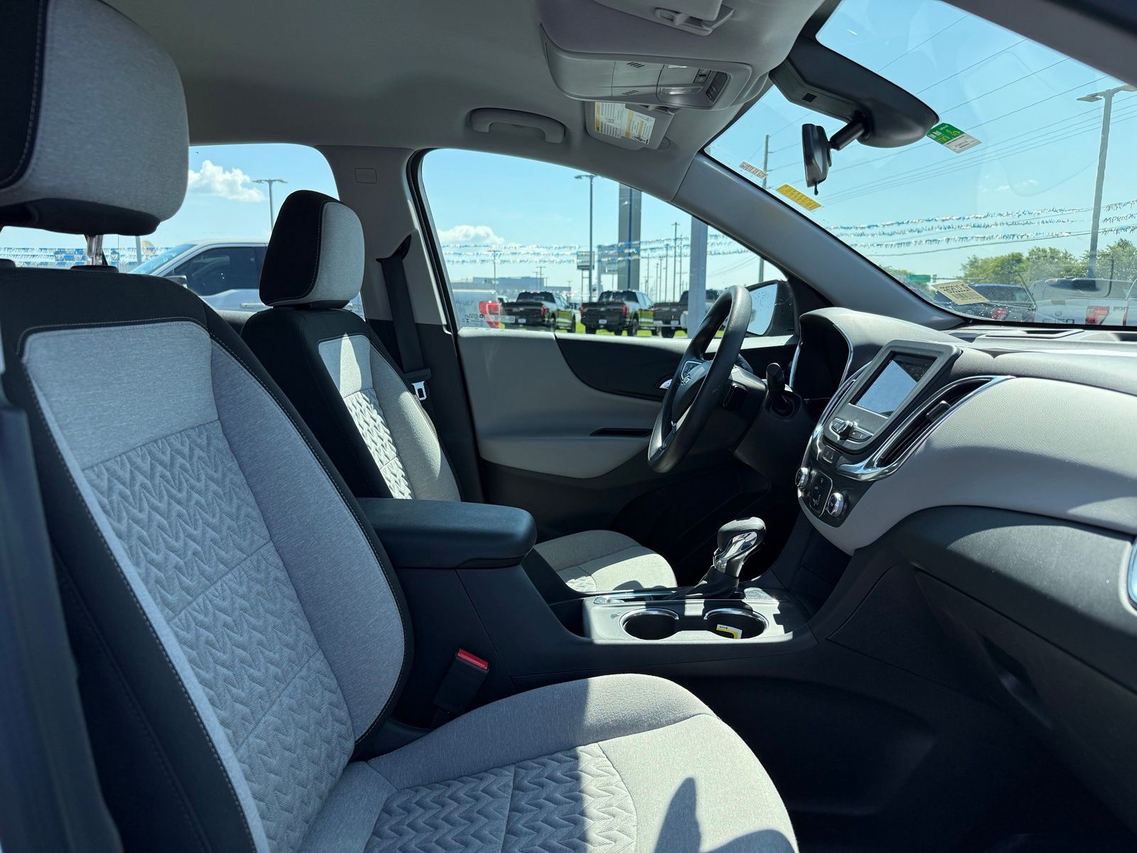 2024 Chevrolet Equinox image 15