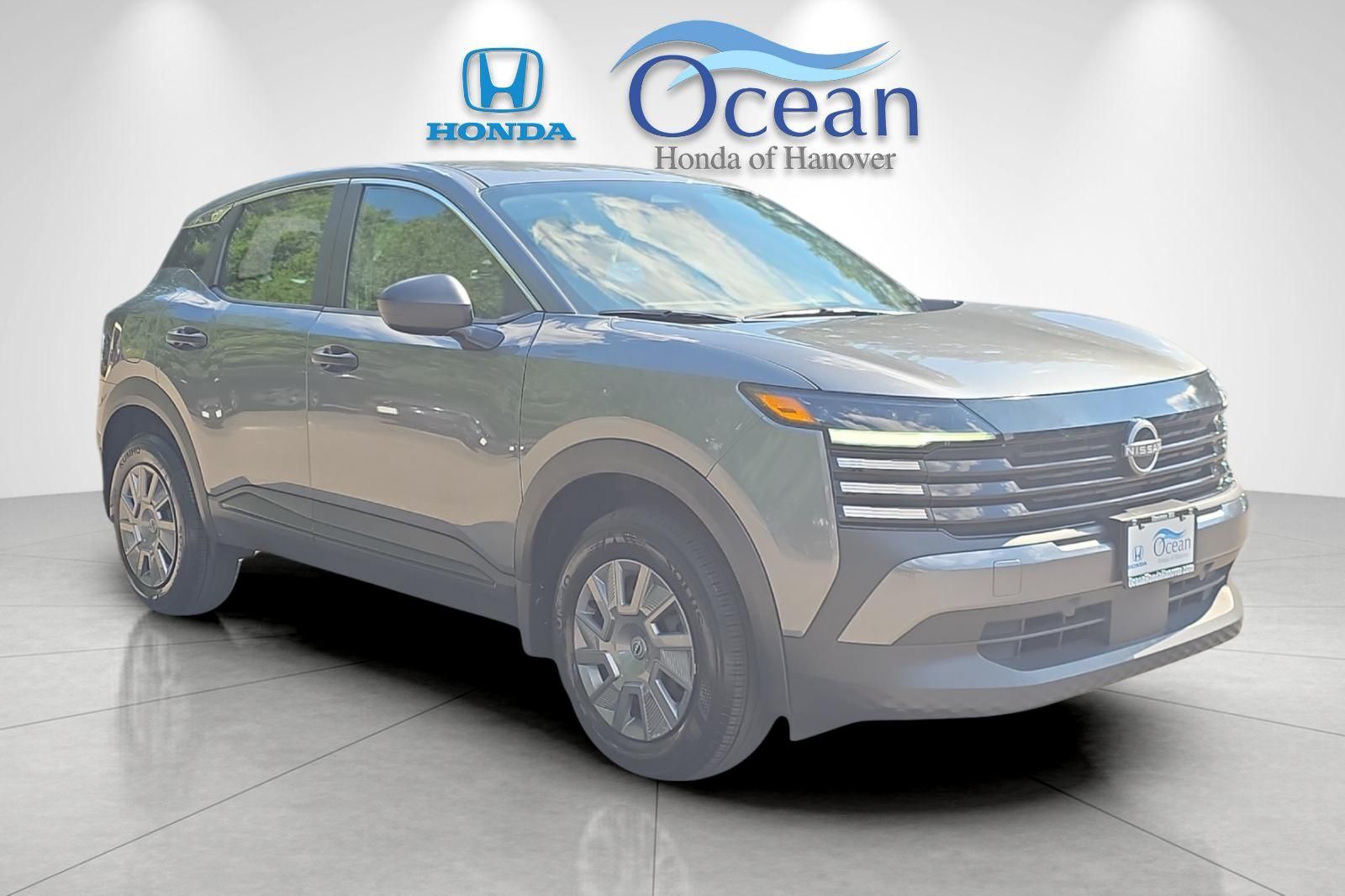 Gray (Gun Metallic) 2025 Nissan Kicks SUV / Crossover All-Wheel Drive Continuously Variable Transmission