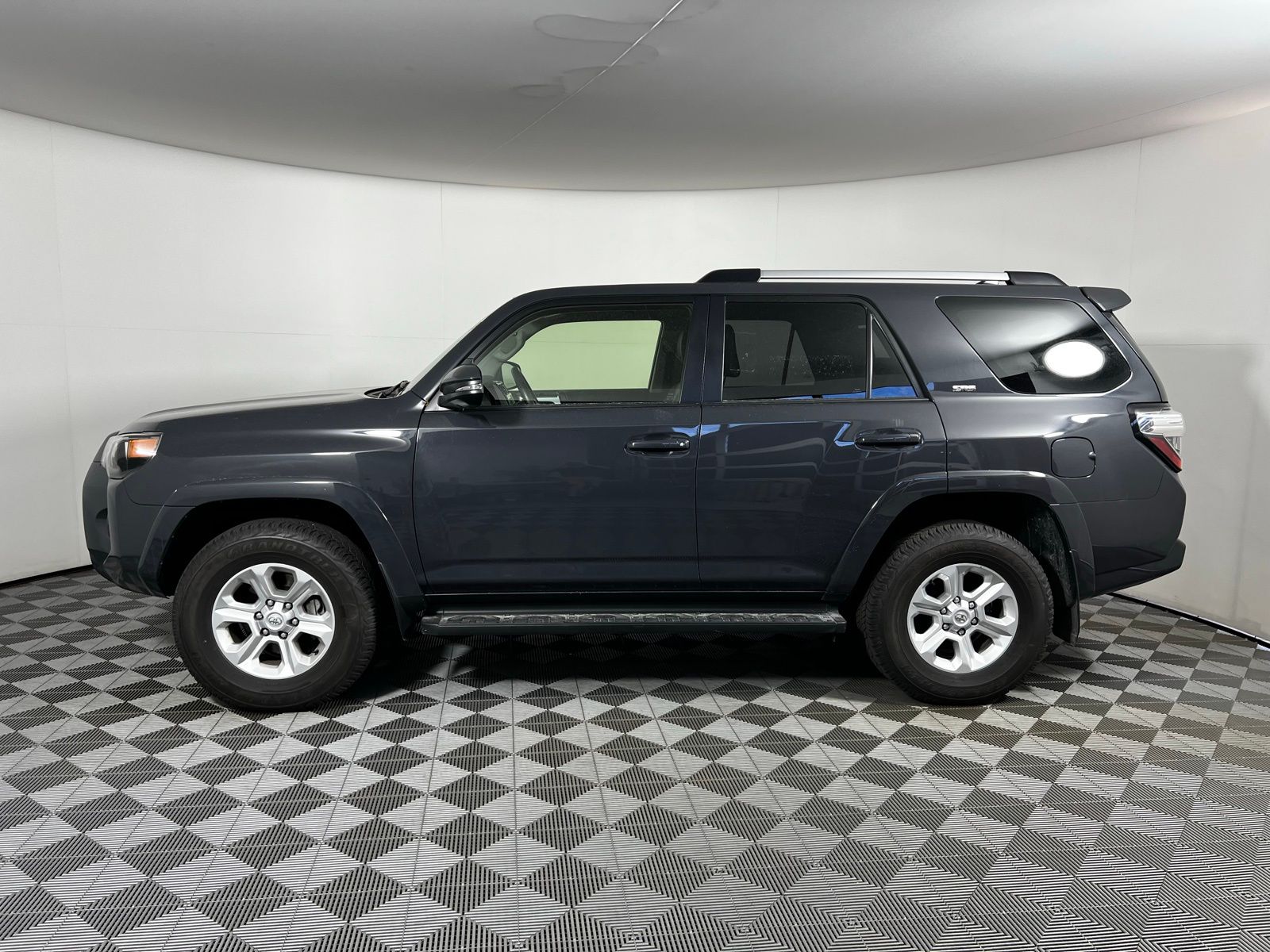 2024 Toyota 4Runner SR5 8