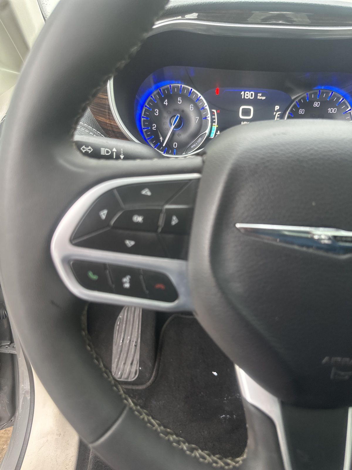 Used Car 2023 Chrysler Pacifica  Limited For Sale Under $30,000 In Austin, Texas