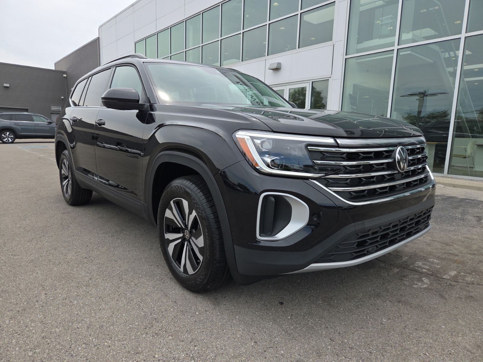 new 2026 Volkswagen Atlas car, priced at $40,234