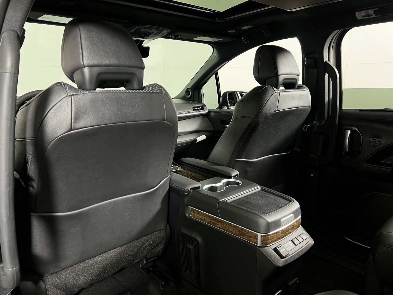 2025 Toyota Sienna Platinum 20