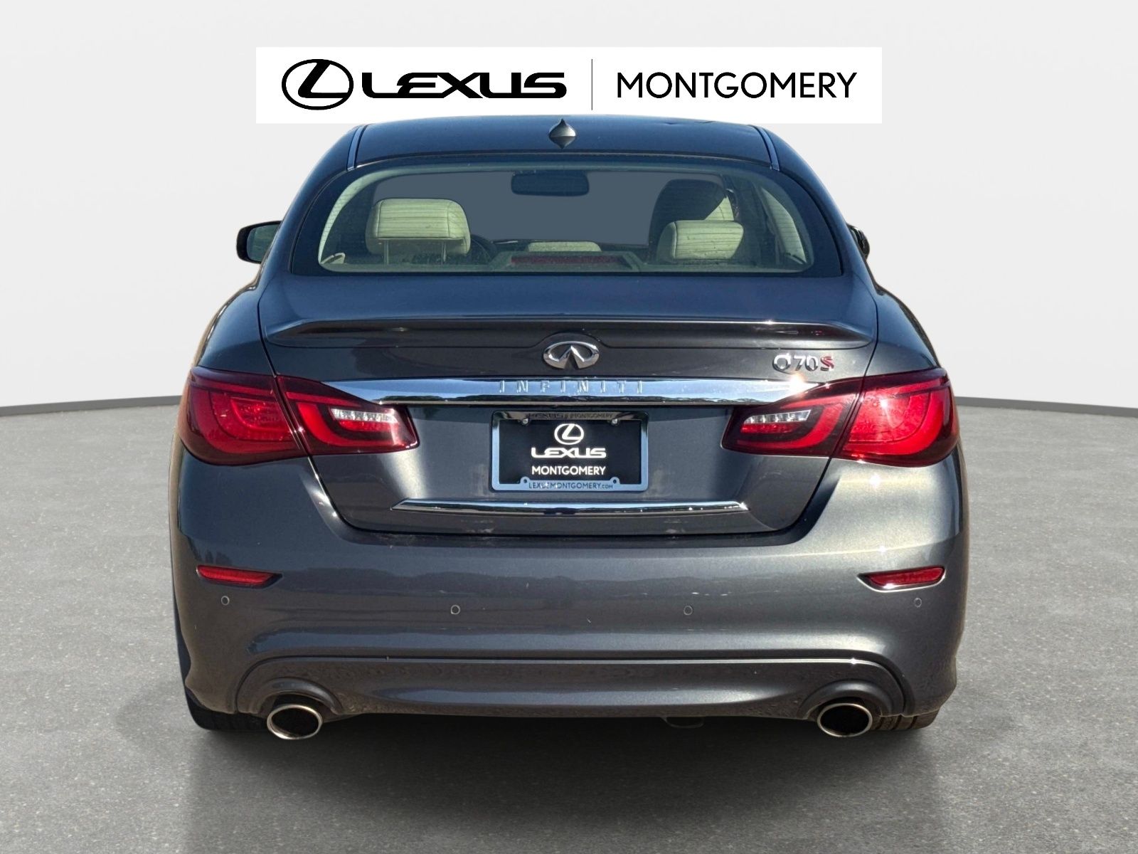 View vehicle photo 4