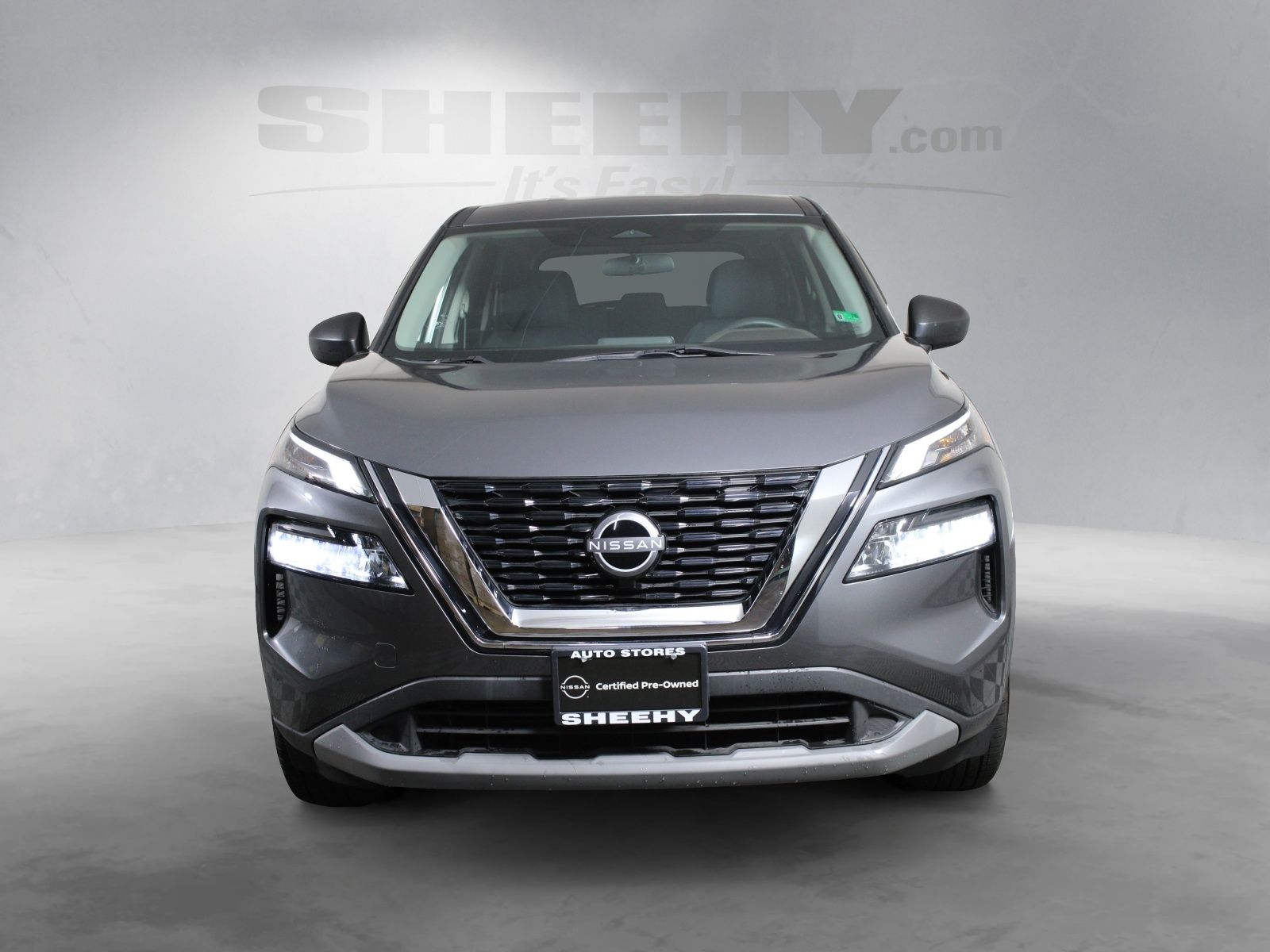 Used 2023 Gray Nissan S image 12